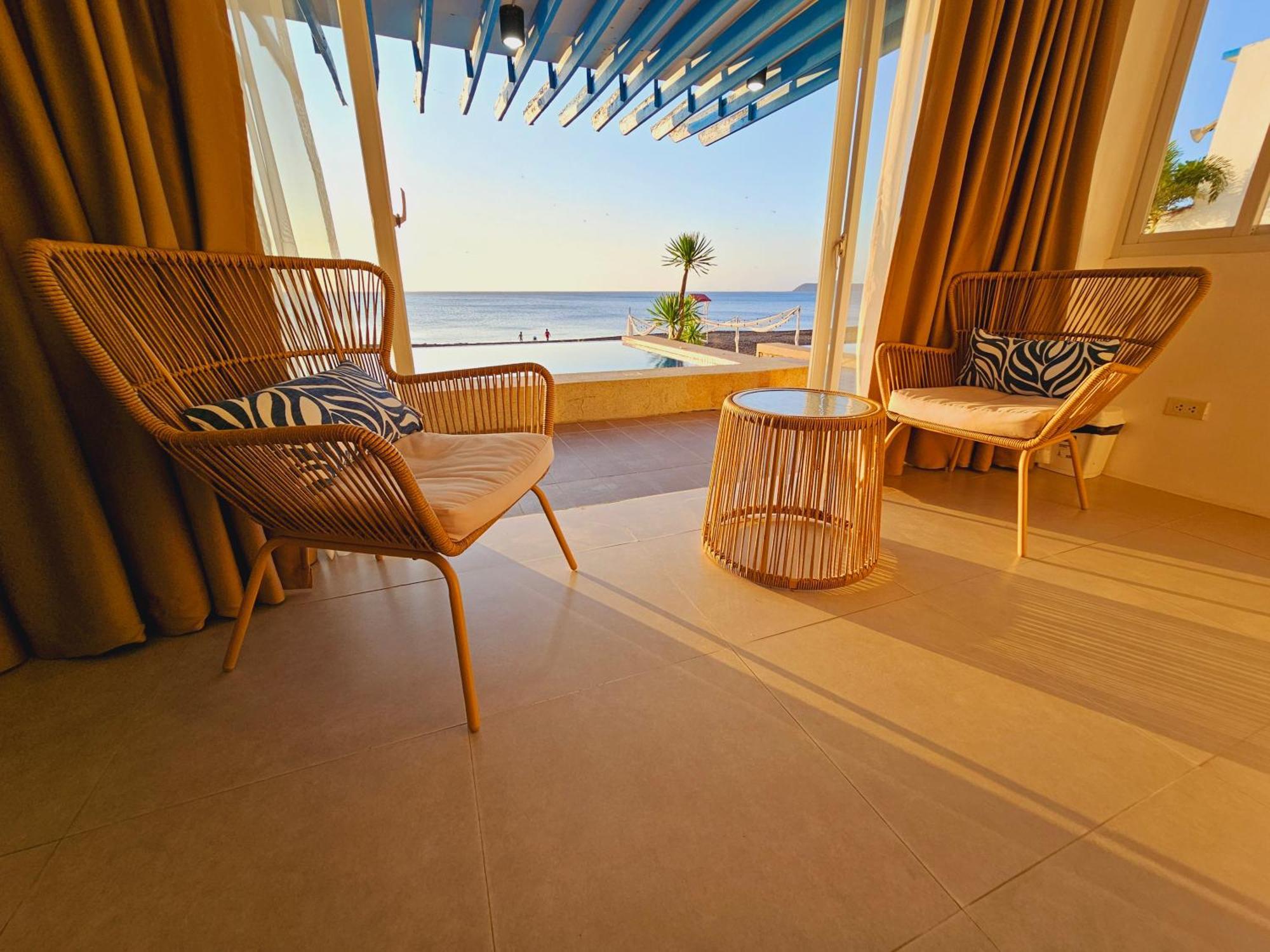 Blue Coast Beach Hotel Santa Ana  Eksteriør billede